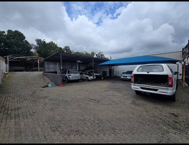 600M² WORKSHOP FOR SALE IN ACTIVIA PARK